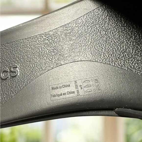 CROCS Women's Miami Slip On Slides Sandals - Picture 12 of 14